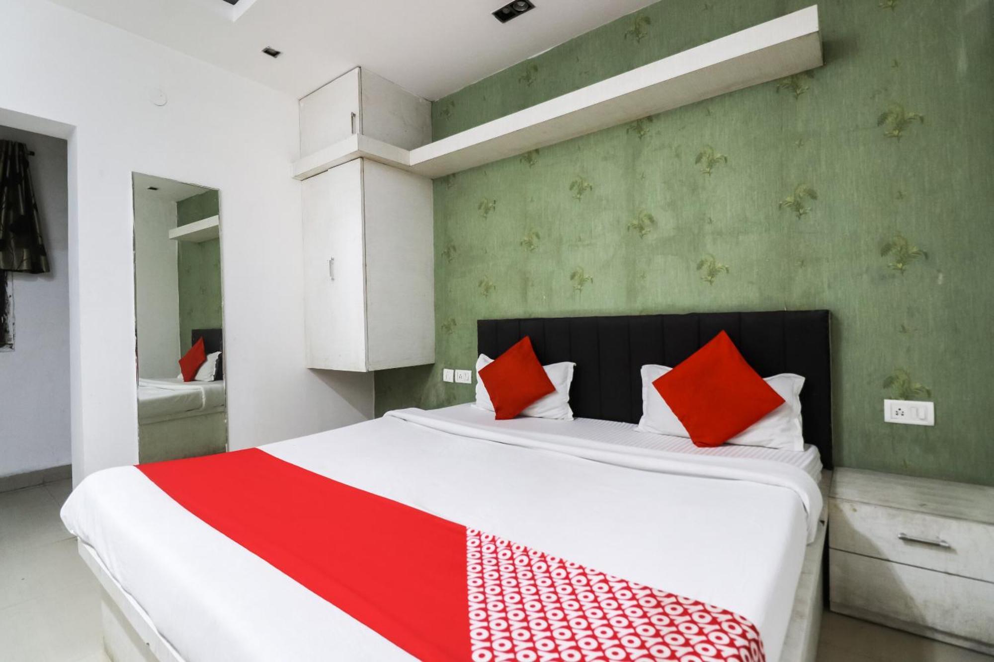 لاكناو Oyo Flagship Just-9 Inn Near Sahara Ganj Mall المظهر الخارجي الصورة