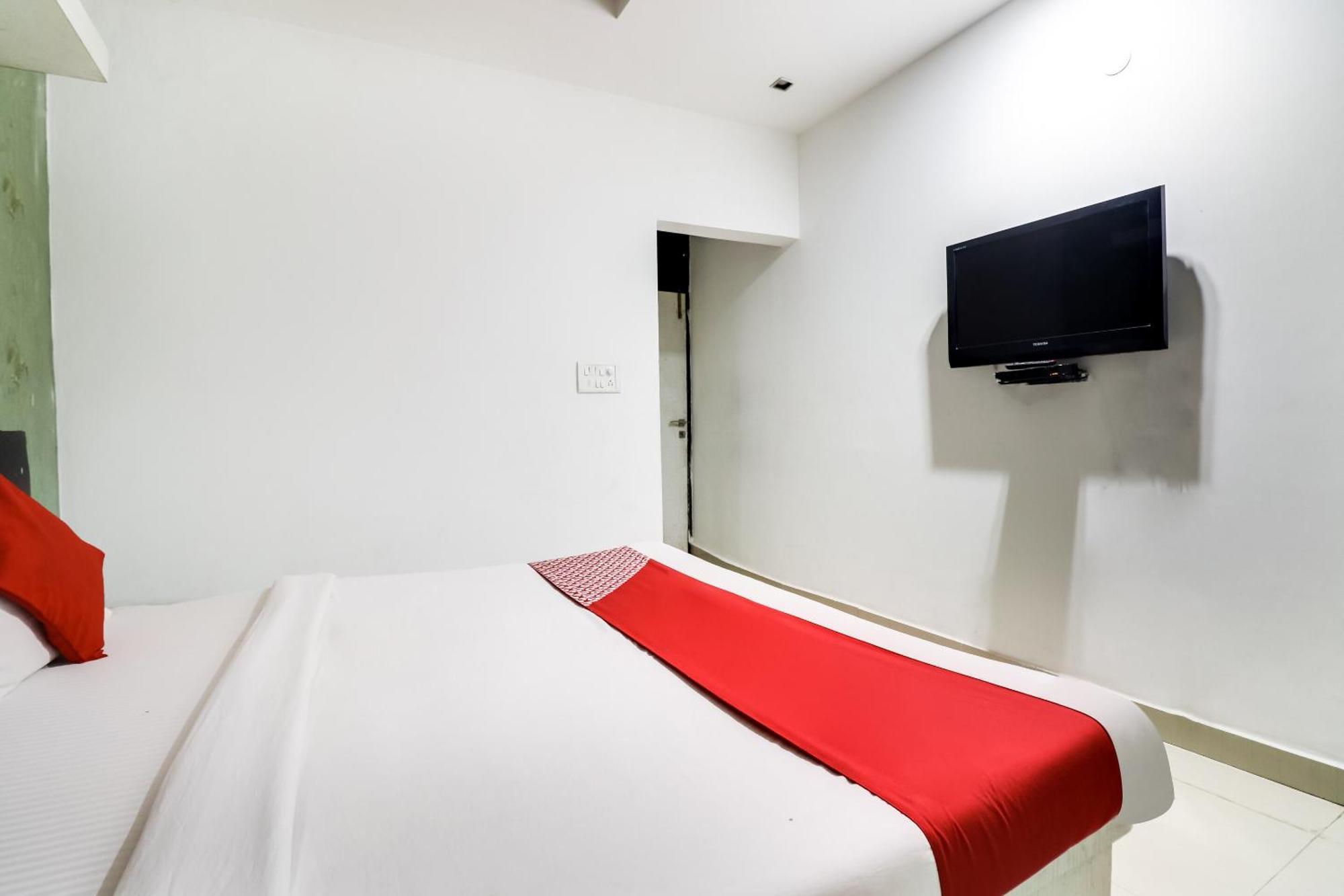 لاكناو Oyo Flagship Just-9 Inn Near Sahara Ganj Mall المظهر الخارجي الصورة